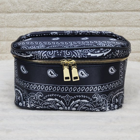 Blue Or Black Bandana Hard Case Make - Up Bag Purse Set of 3 per color - Picture 13 of 16